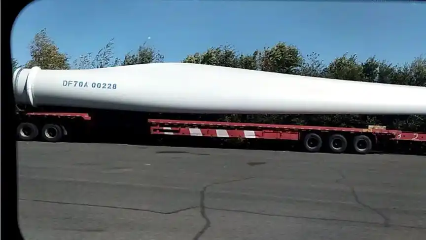 Laser marking on wind turbine blades