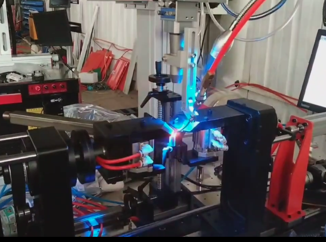 Ordinary laser welding machine without galvanometer