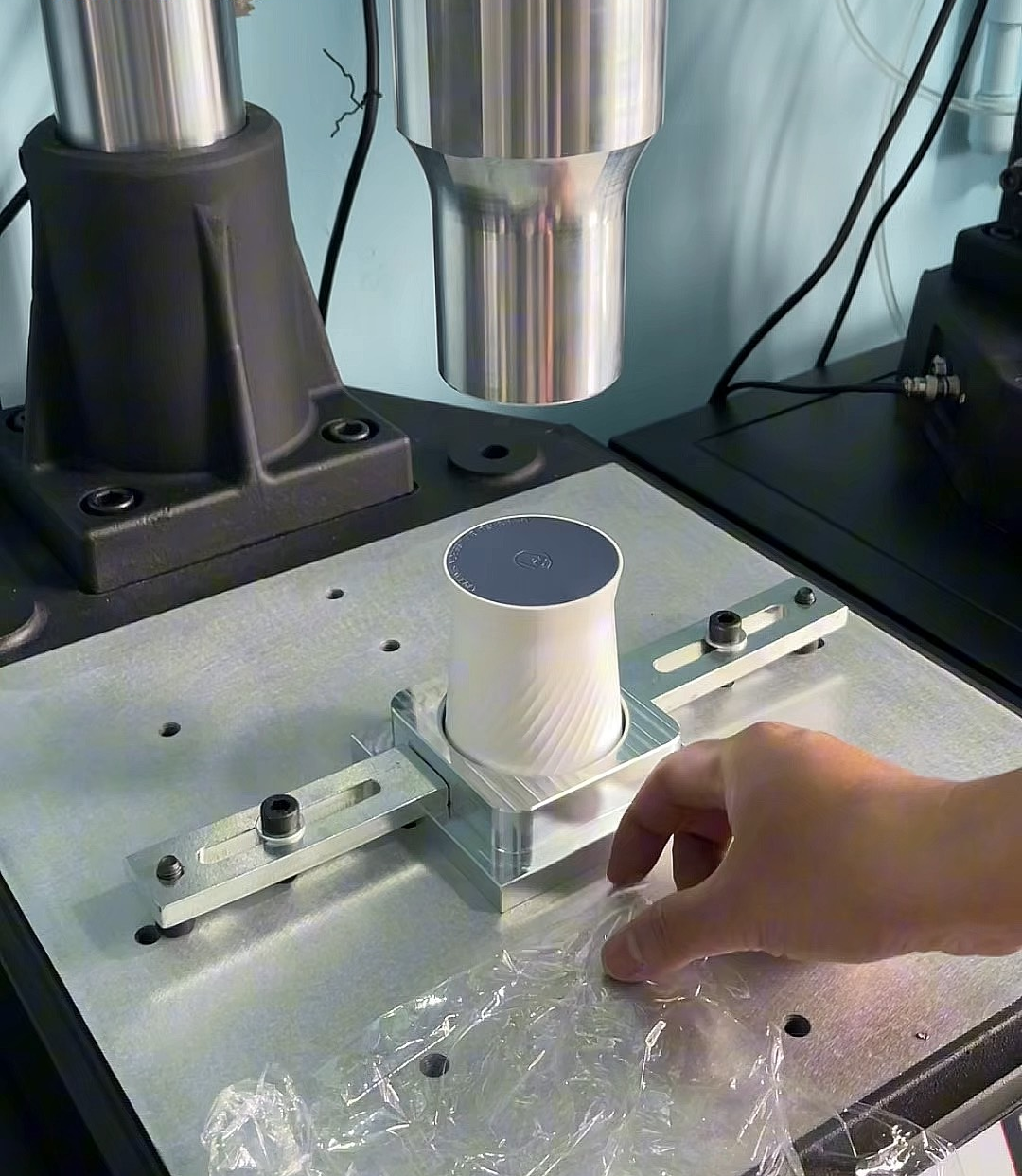 Plastic Joining: Ultrasonic vs. Laser Welding – Which is Right for Your Assembly?