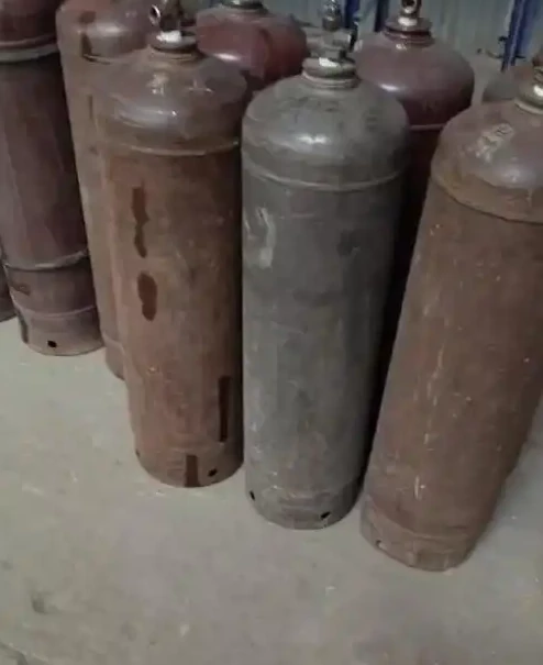 Laser welding shielding gas cylinders