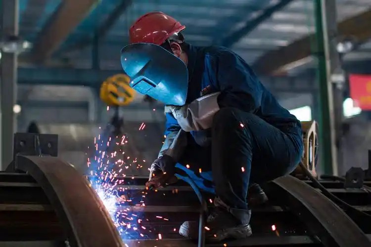 Best Welder for Beginners: What Is the Easiest Welding Machine to Learn?